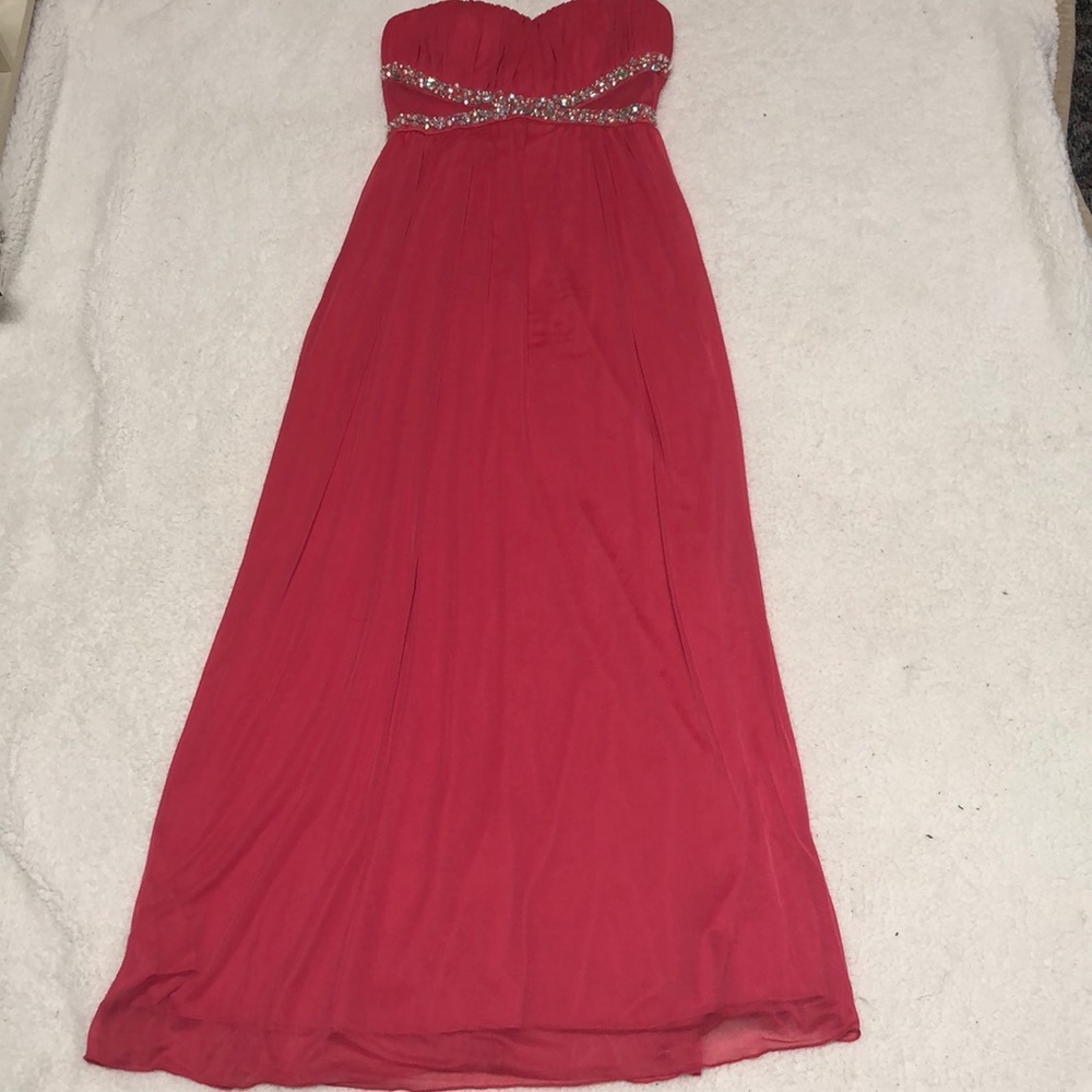 Prom Dress!!! 💃🏻 - Picture 2 of 5